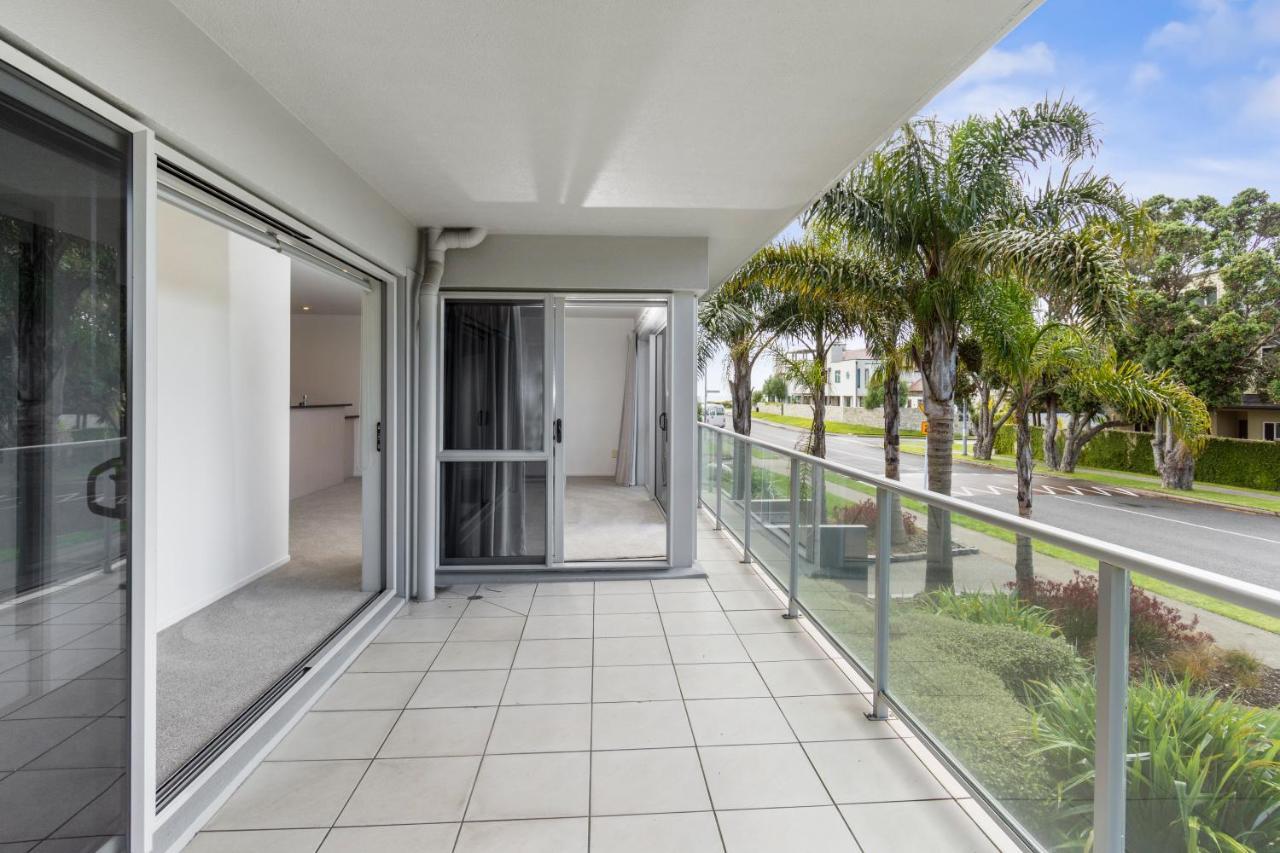 Modern Beach Apartment With Pool & Location Mount Maunganui Buitenkant foto