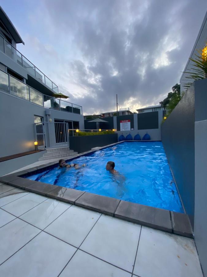 Modern Beach Apartment With Pool & Location Mount Maunganui Buitenkant foto