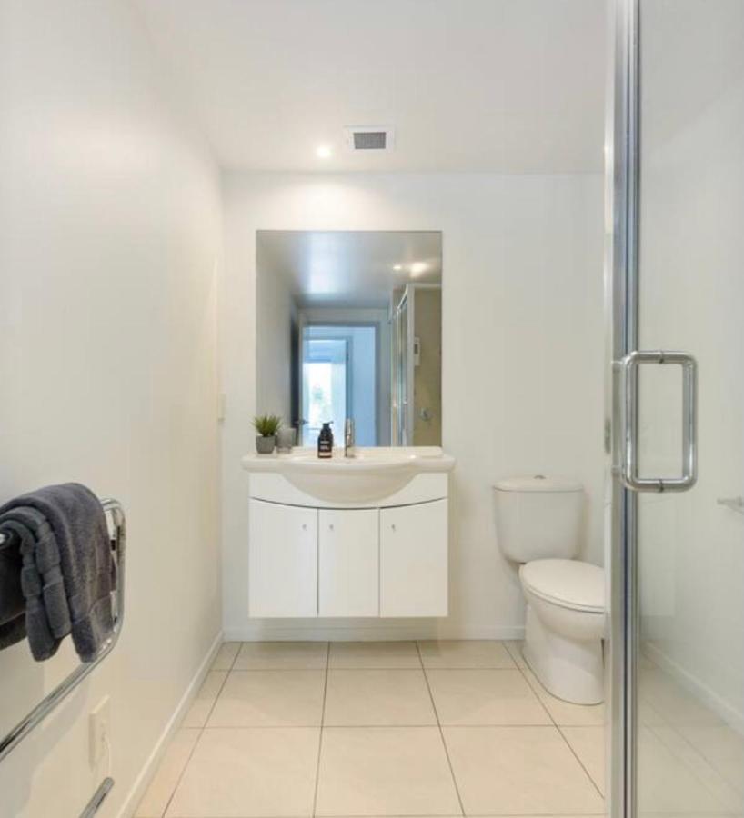 Modern Beach Apartment With Pool & Location Mount Maunganui Buitenkant foto