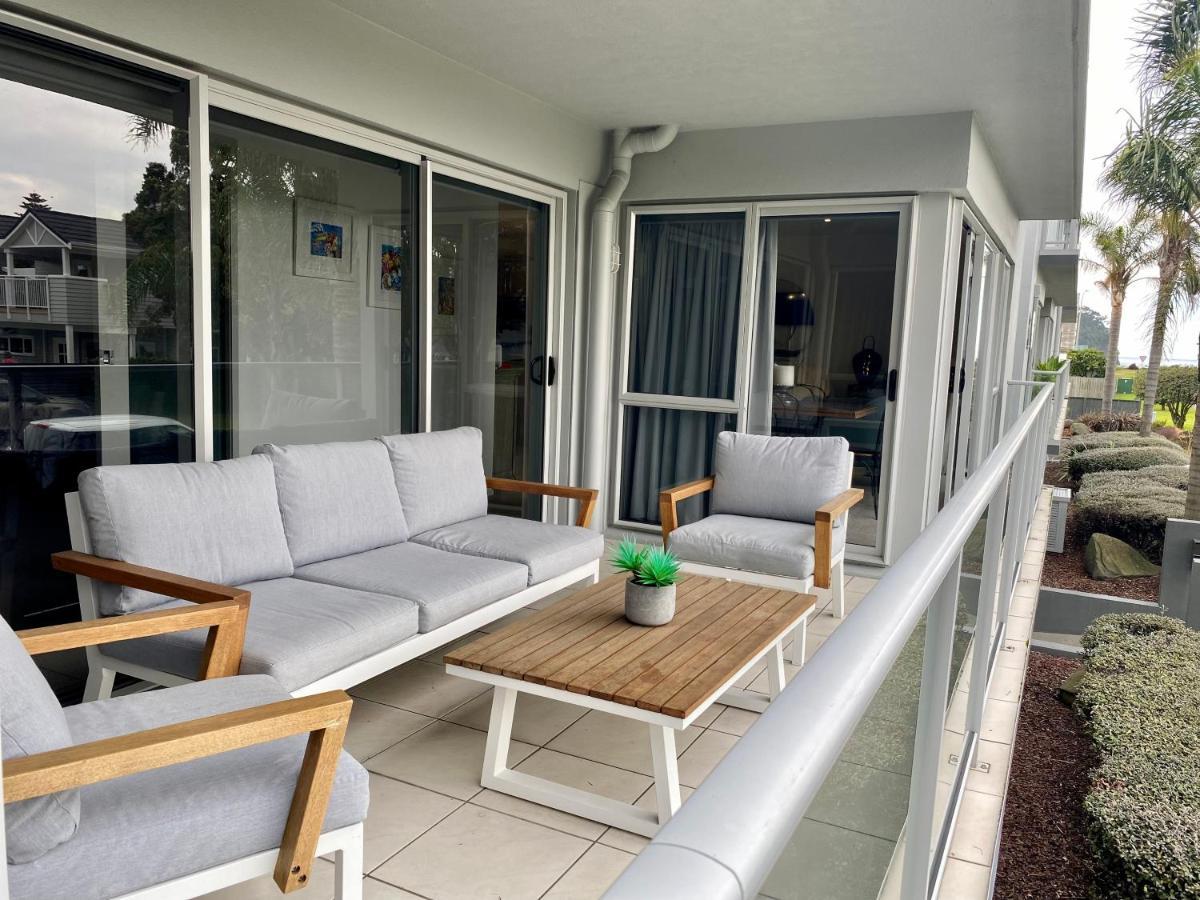 Modern Beach Apartment With Pool & Location Mount Maunganui Buitenkant foto